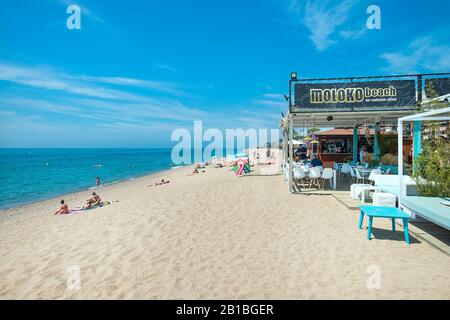 Strandbar in Pineda de Mar, Barcelona, Spanien Stockfoto