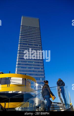 InCity Tower vom Dachgarten des Parkhauses LPA Pcar, Halles Paul Bocuse, La Part-Dieu, Lyon, Frankreich, Lyon, Frankreich Stockfoto