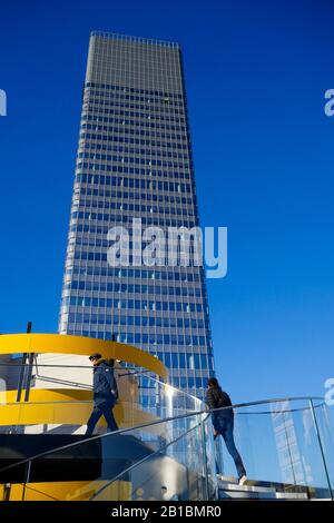 InCity Tower vom Dachgarten des Parkhauses LPA Pcar, Halles Paul Bocuse, La Part-Dieu, Lyon, Frankreich, Lyon, Frankreich Stockfoto