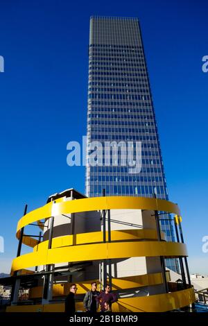 InCity Tower vom Dachgarten des Parkhauses LPA Pcar, Halles Paul Bocuse, La Part-Dieu, Lyon, Frankreich, Lyon, Frankreich Stockfoto