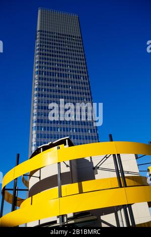 InCity Tower vom Dachgarten des Parkhauses LPA Pcar, Halles Paul Bocuse, La Part-Dieu, Lyon, Frankreich, Lyon, Frankreich Stockfoto