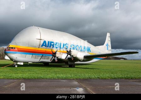 Das Großraumflugzeug Aero Spacelines Super Guppy im Bruntingthorpe Aerodrome, Großbritannien. Stockfoto