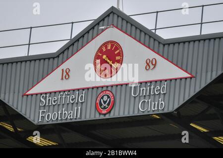 Februar 2020, Bramall Lane, Sheffield, England; Premier League, Sheffield United gegen Brighton und Hove Albion: EIN allgemeiner Blick auf die Uhr in der Bramall Lane Stockfoto