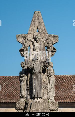 Franziskus von Assisi Denkmal in der Nähe der Kirche von San Francisco. Santiago de Compostela, Spanien Stockfoto