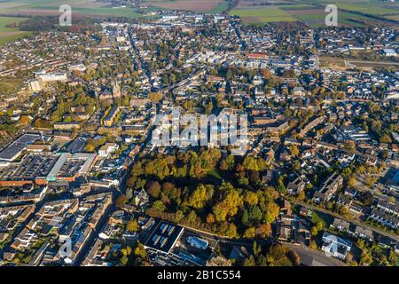 Luftbild, Stadtteil Lobberich, Ingenhovenpark, Villa Haus Erlenbroich im Ingenhovenpark, Alte Kirche Lobberich, Wohnen und Arbeiten, Nettetal, untere R. Stockfoto