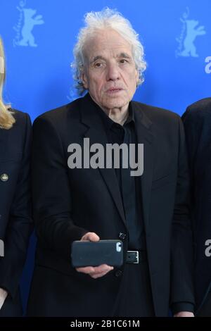 Berlin, Deutschland. Februar 2020. Der amerikanische Filmemacher Abel Ferrara besucht die Fotocall für Sibirien während des 70. Internationalen Filmfestivals in Berlin im Grand Hyatt Hotel in Berlin am 24. Februar 2020. Foto von Paul Treadway/Credit: UPI/Alamy Live News Stockfoto