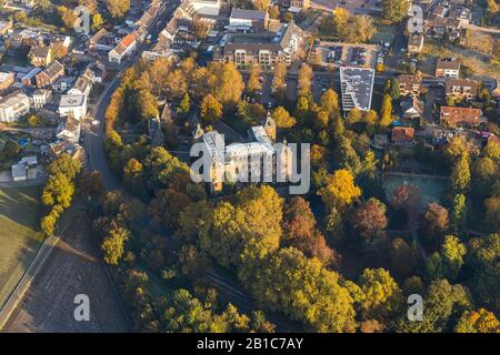 Luftbild, Schloss Neersen, Technisches Rathaus, Willich, Niederrhein, Nordrhein-Westfalen, Deutschland, Wald, Schloss, DEU, Europa, Grüner Baum Stockfoto