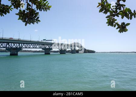 Auckland Harbour Bridge von Westhaven Marina, Westhaven, Auckland, Auckland Region, Neuseeland Stockfoto