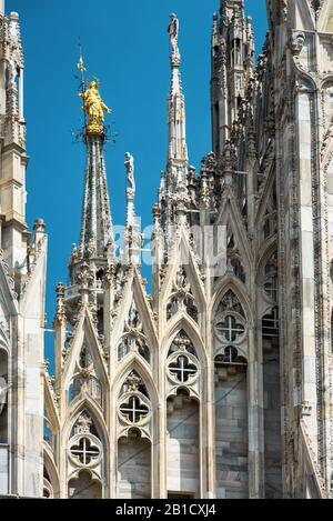 Mailänder Dom (Duomo di Milano) in Mailand, Italien. Der Mailänder Dom ist die größte Kirche Italiens und die fünftgrößte der Welt. Stockfoto