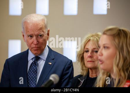 02202020 - Las Vegas, Nevada, USA: Der ehemalige Vizepräsident und demokratische Präsidentschaftskandidat hoffnungsvoll Joe Biden spricht über seinen Plan, Waffengewalt zu bekämpfen, und die National Rifle Association, während er am Mittwoch, 20. Februar 2020 in Las Vegas Wahlkampf macht. Überlebende von Waffengewalt und Mitglieder von Moms Fordern Action, eine Anti-Waffengewalt-Interessenvertretung, schloss sich Biden an. Stockfoto