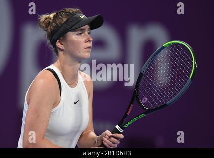 Doha, Katar. Februar 2020. Elina Svitolina aus der Ukraine reagiert beim zweiten Vorrundenspiel im Dameneinzel gegen Amanda Anisimova aus den Vereinigten Staaten bei den WTA Katar Open 2020 in Doha, Katar, 24. Februar 2020. Kredit: Nikku/Xinhua/Alamy Live News Stockfoto