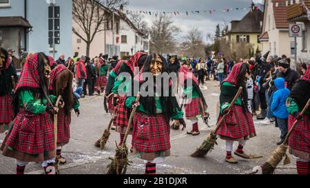 Mossingen, Baden-Württemberg, Deutschland - 4. Februar 2018: Fasnet-Karneval in Deutschland. Stockfoto