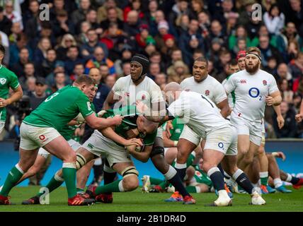 Twickenham, England, 23. Februar, Guinness Six Nations, International Rugby, Joe MARLER und Maro ITOJE, Hold up Devin TONER's, Charging Run during the England vs Ireland, RFU Stadium, United Kingdom, [Mandatory Credit; Peter SPURRIER/Intersport Images] Stockfoto