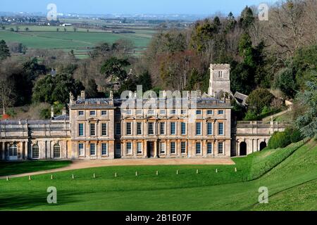 Der Dyrham Park ist ein im Stil des Barock gestaltes Landhaus in einem alten Hirschpark in der Nähe des Dorfes Dyrham in South Gloucestershire, England. Stockfoto