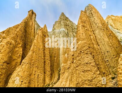 Omarama Clay Cliffs, Felsformationen aus Schlick und Kies, in der Nähe der Stadt Omarama, Canterbury Region, South Island, Neuseeland Stockfoto