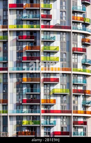 Außenansicht des Icona Point Tower-Wohnhauses in Stratford, London, Großbritannien. Stockfoto