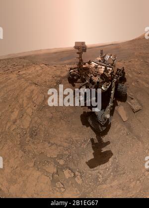 Mars - 11. Oktober 2019 - der Neugierde Rover der NASA nahm diesen selfie am 11. Oktober 2019, dem 2.553rd Martian Day, oder sol, seiner Mission. Der Rover bohrte twic Stockfoto