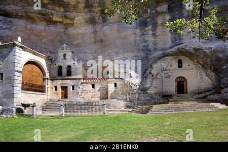 San Bernabe Kapelle in Ojo Guareña Naturdenkmal. Las Merindades, Burgos. Spanien Stockfoto