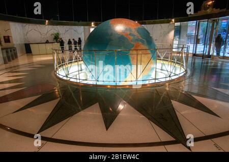 Die Lobby des Daily News Building in der East 42nd Street, New York. USA Stockfoto