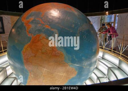 Die Lobby des Daily News Building in der East 42nd Street, New York. USA Stockfoto