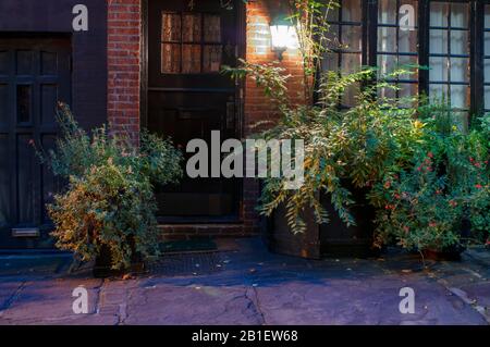 Winzige Häuser im Viertel Gramercy Park in New York USA Stockfoto