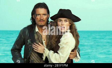 Piraten DER KARIBIK: Tot man'S BRUST 2006 Buena Vista Pictures Film mit Keira Knightley und Orlando Bloom. Stockfoto