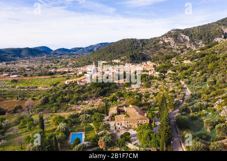 Finca und Caimari, Region Raiguer, Luftbild, Mallorca, Balearen, Spanien Stockfoto