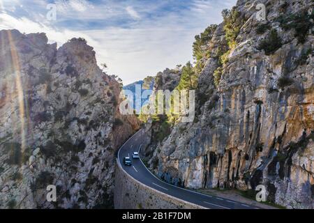 Bergstraße Ma-2130 am Colle de Sa Bataia in der Serra de Tramuntana, Luftbild, Mallorca, Balearen, Spanien Stockfoto