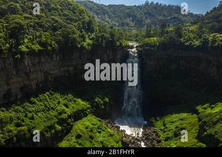 Luftaufnahme des Wasserfalls El Salto de Tequendama. Stockfoto