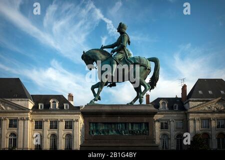 Reiterskulptur als Hommage an Joan of Arc Stockfoto