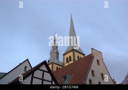 Die beiden Türme der St. Nicolei Kirche in Lemgo Stockfoto