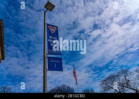 Coatesville, PA/USA - 24. Februar 2020: Gebäude 1 im US Department of Veterans Affairs Medical Center in Coatesville PA. Stockfoto