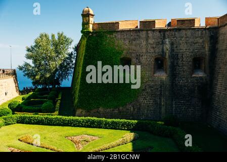 Anzeigen von Castillo de Montjuic auf dem Berg Montjuic in Barcelona, Spanien Stockfoto