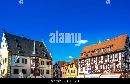 Blick auf Den Marktplatz der Kleinstadt Volkach im unteren Frankenland Stockfoto