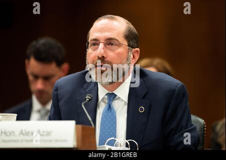 25. Februar 2020 - Washington, DC, Vereinigte Staaten: Alex Azar, Sekretär, US-Gesundheitsministerium und Human Services, der bei einer Anhörung des Unterausschusses Für Die Haushaltsmittel des Senats für Die Abteilungen Arbeit, Gesundheit und menschliche Dienste sowie für Bildung und Damit Verbundene Einrichtungen bezeugt ist. (Foto von Michael Brochstein/Sipa USA) Stockfoto