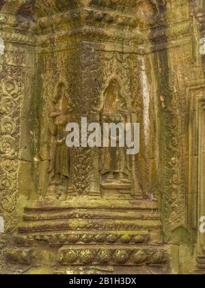 Bild des Ta Prohm Tempels, des photogenen Tempels im Archäologischen Park Angkor Wat, Siem Reap, Kambodscha. Stockfoto