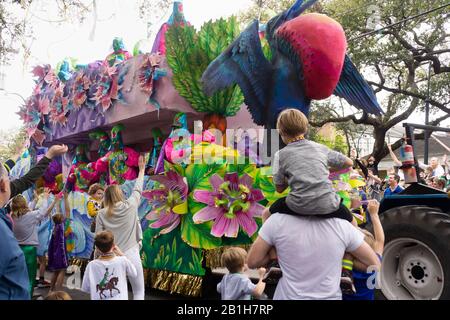 Mardi Gras schwebt am Fettdienstag in der Rex-Parade. New Orleans, LA, USA. Stockfoto