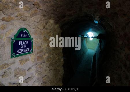 Straßenschild in Paris Kanalisation System entsprechend der Straße und Platz auf dem Boden.Paris Kanalisation Museum (Musée des Egouts de Paris).Paris.Frankreich Stockfoto