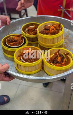 Im chinesischen Stil gestumpfte Hühnerfüße im Dimmsum Restaurant Stockfoto