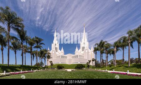 San Diego, Kalifornien USA - 06. September 2019: Blick auf den San Diego California Tempel der Kirche Jesu Christi der Heiligen Der Letzten Tage. Stockfoto