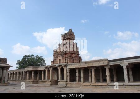 North West Schrein im Krishna Tempel, Hampi, Karnataka, Indien. Stockfoto