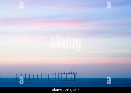 Windpark Offshore, Erneuerbare-Energien-Kraftwerk Stockfoto