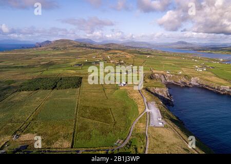 Blick über die Insel Valentia von Bray Head und Tower, Iveragh-Halbinsel, County Kerry, Irland Stockfoto