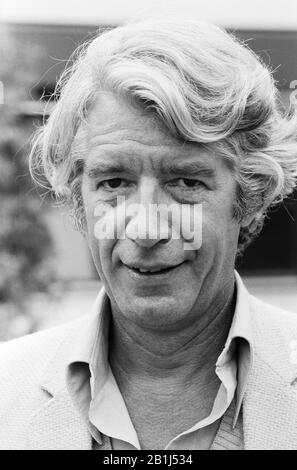 Rudi Carrell, niederdeutscher Showmaster und Entertainer, Deutschland um 1976. Der niederländische Fernsehmoderator und Entertainer Rudi Carrell, Deutschland um 1976. Stockfoto