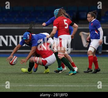 Safi N'Daiye Während des Six Nations Rugby Wales der Frauen gegen Frankreich im Cardiff Arms Park Cardiff United Kingdom am 23. Februar 2020 Graha In Aktion gesehen Stockfoto