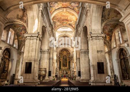 Lamego, Portugal - 24. Februar 2020: Innenraum der Lamego-Kathedrale in Portugal. Stockfoto