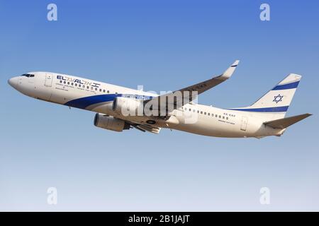 Tel Aviv, Israel - 24. Februar 2019: Boeing 737-800 der El Al Israel Airlines am Flughafen Tel Aviv (TLV) in Israel. Stockfoto