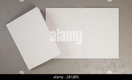 Draufsicht über bifold Broschüre Mockup 3d Rendering Stockfoto