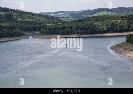Bigge Staudamm in der Nähe von Attendorn im Sommer Stockfoto