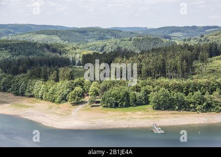 Bigge Staudamm in der Nähe von Attendorn im Sommer Stockfoto